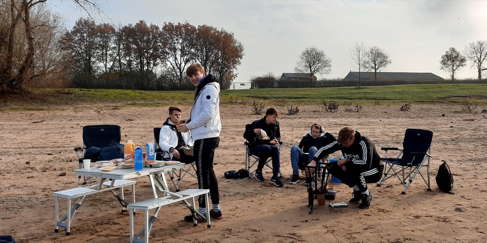 gezellige-groep-tussenjaar